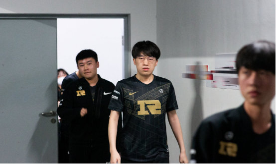 一个潜在的 一个潜在的