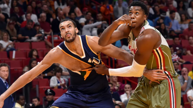 背后是球队 背后是球队