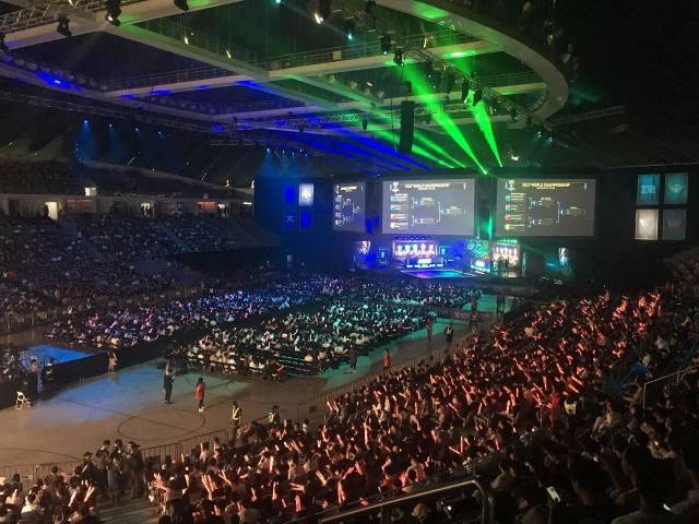 无情地摧毁 无情地摧毁